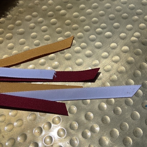 Hawaiian Custom Red Gold Off-White Eyelash Yarn Lei Graduation Celebration - Picture 5 of 15